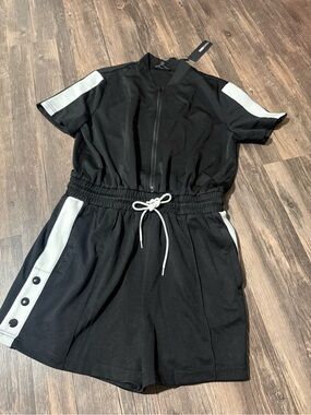 💖✨ Fashion Nova Lianna Short Sleeve Romper ✨💖